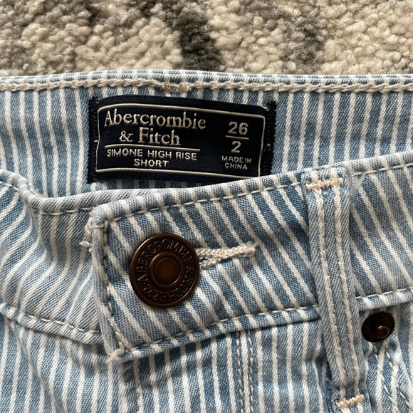 Abercrombie & Fitch - Women’s Simone High Rise Striped Shorts - 26 - Picture 3 of 4